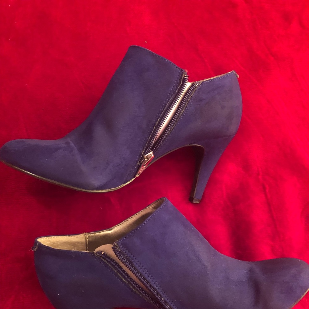 very cute used but in good condition